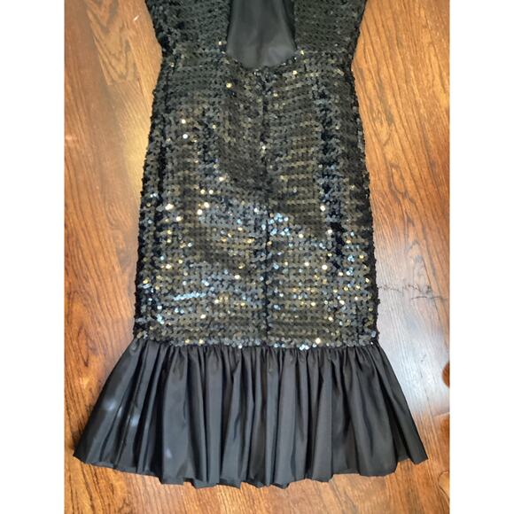 Black Sequins Open Back Ruffle Hem Evening Formal Dress 4 Structured Shoulders - Picture 6 of 10